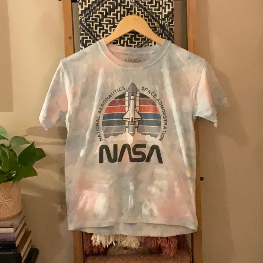 Cute cotton candy shirt!